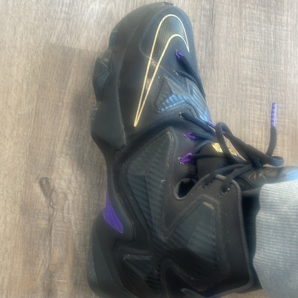 Lebron 13 pot of gold - Picture 2 of 4